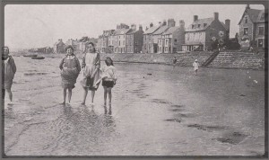 Parkgate Shore, children paddling, circa 1915.